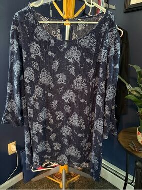 Women's Navy Blue Paisley Scoop Neck Top